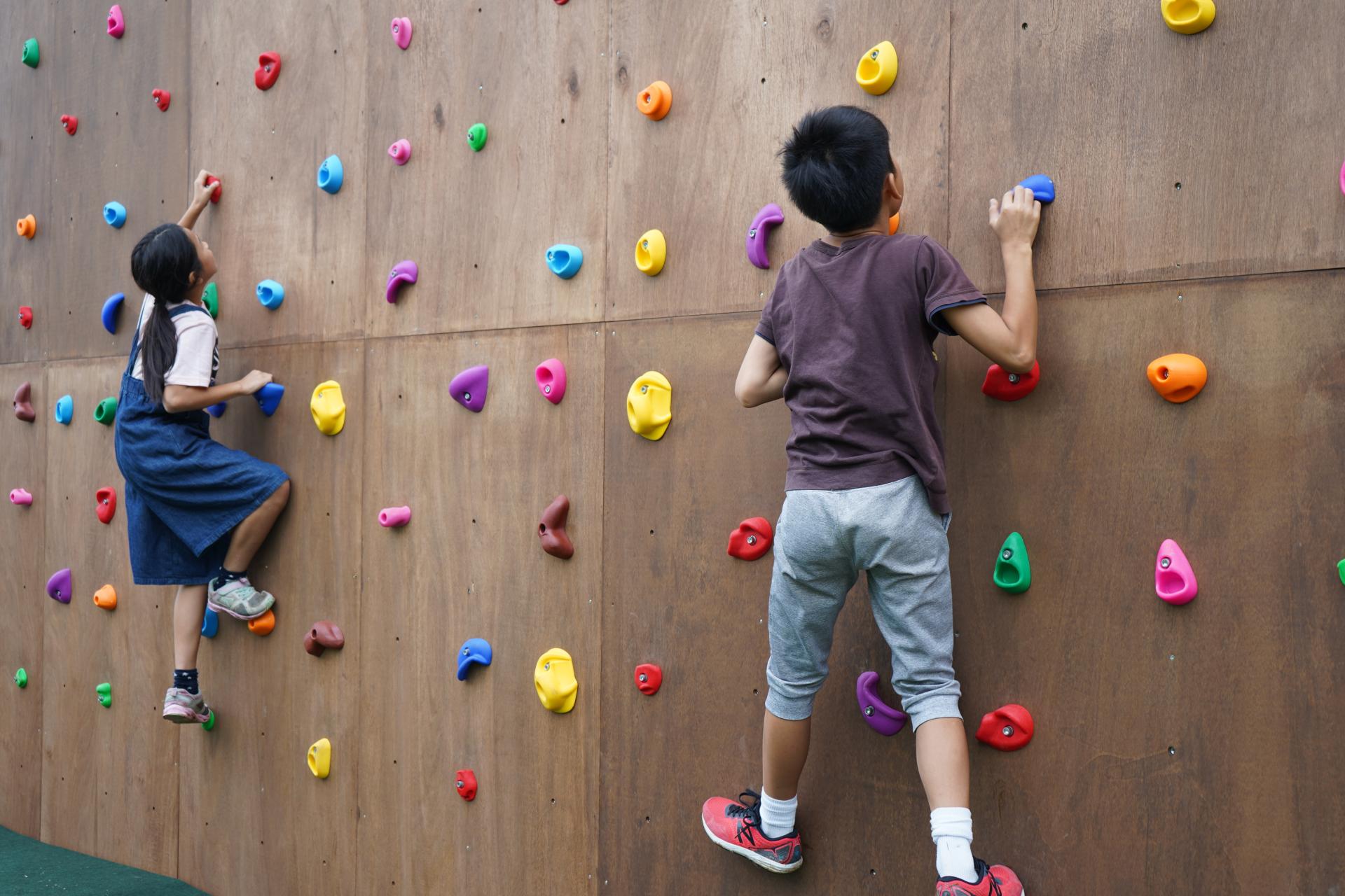 ボルダリングジム